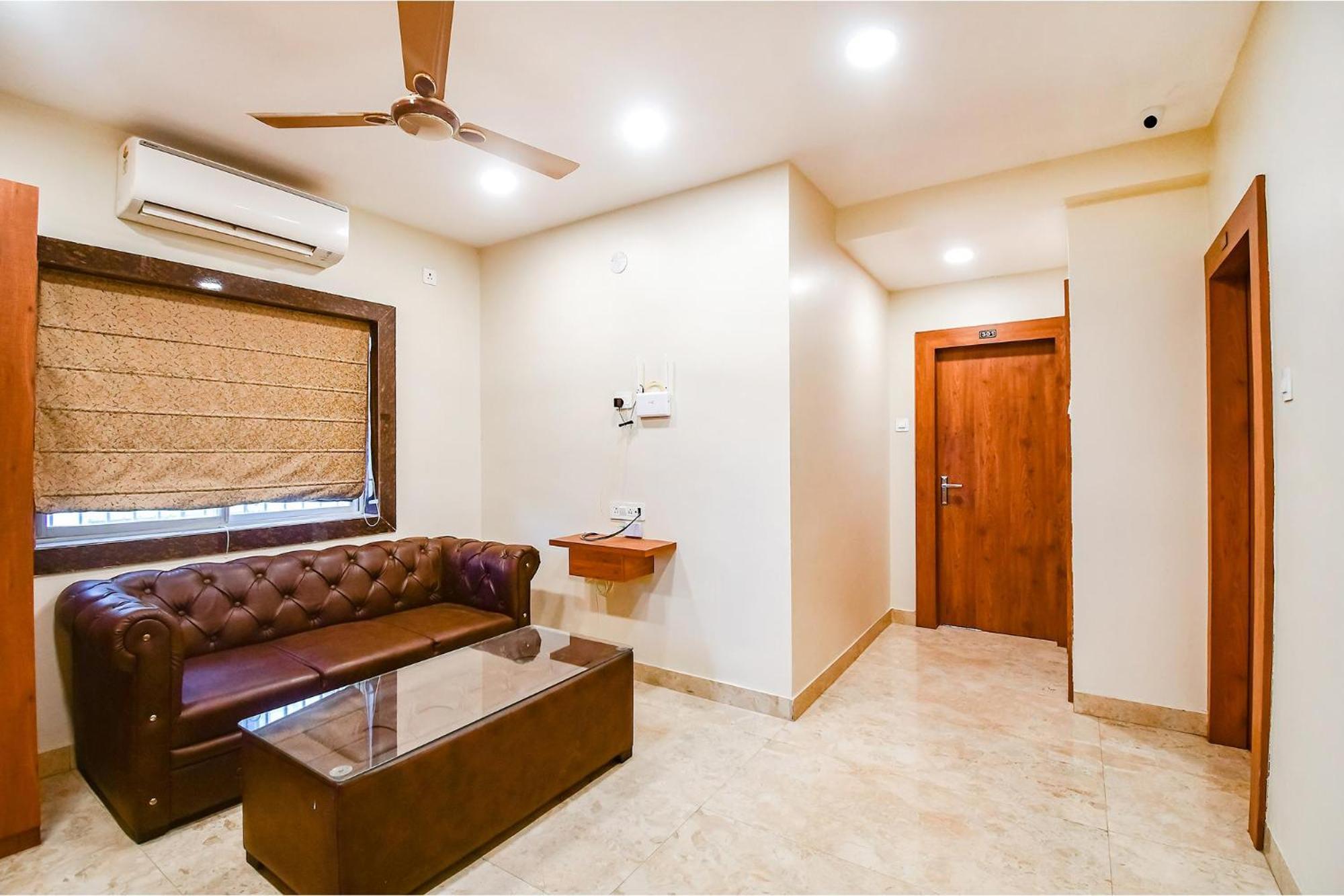 Fabhotel Dreamworld Residency