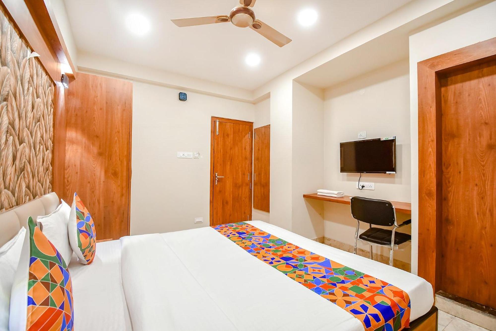 Fabhotel Dreamworld Residency 3*